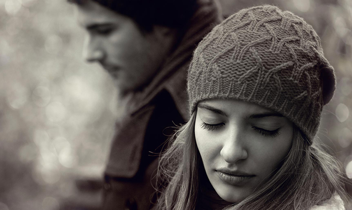 8 Small Red Flags That Tell You It’s time to End The Relationship For Good