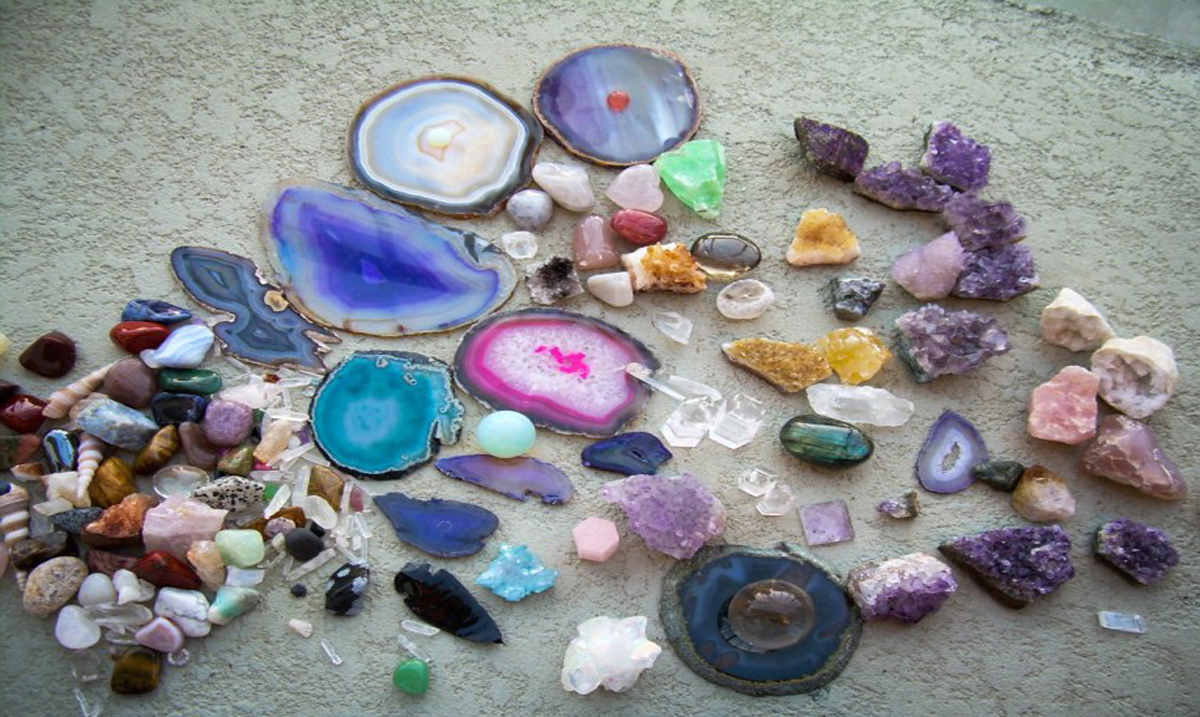 10 Crystals and Stones Every Empath Should Have in Their Homes