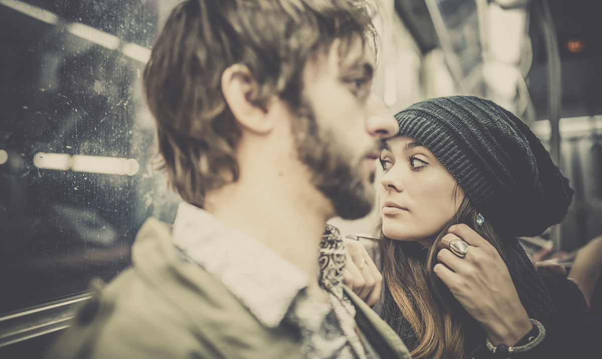 6 Red Flags That You’re Settling in a Relationship
