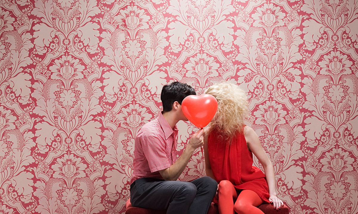Six Differences Between Loving Someone and Being In Love